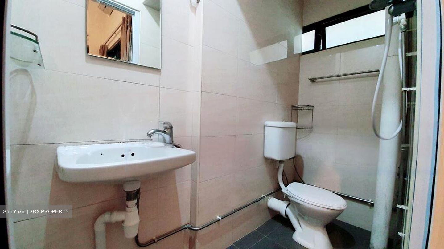 Bedok Shopping Complex (D16), Apartment #463126511